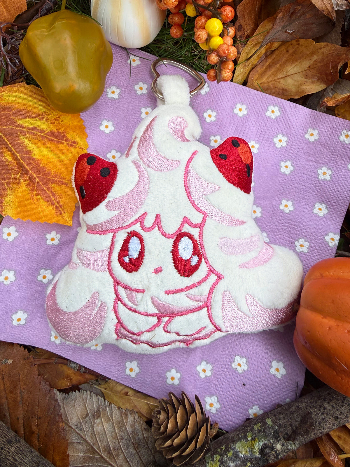 Alcremie Pokemon handmade breloczek