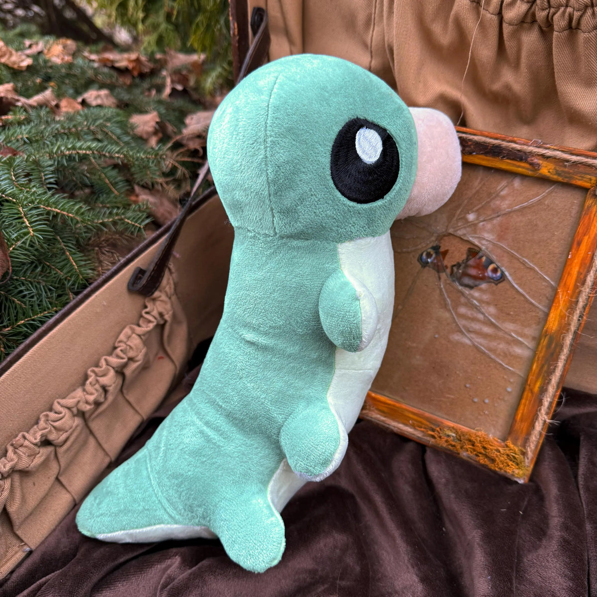 Grub hollow knight handamde pluszak